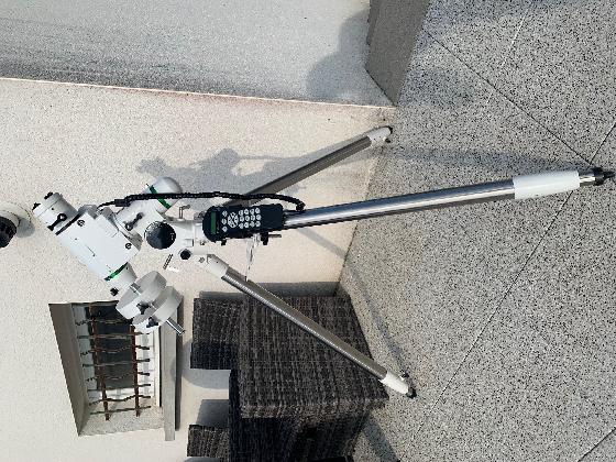 HEQ5 Pro GO-TO + câble EQMOD + alimentation secteur + valise de transport