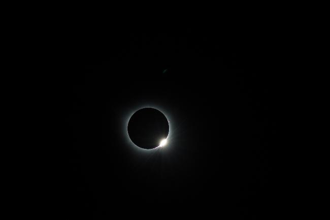 Eclipse2024: Diamond Ring C3