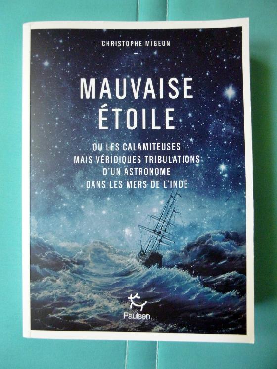 A saisir 2 Livres récents d'Astronomie / Etat excellent