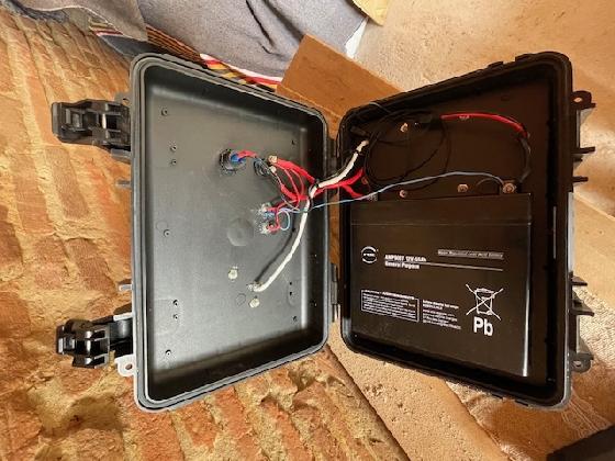 Batterie Nomade faite maison 12v - 55Ah