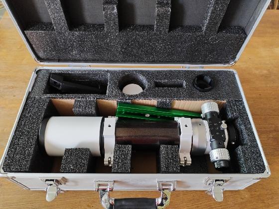 Lunette Skywatcher 72ED + correcteur + accessoires