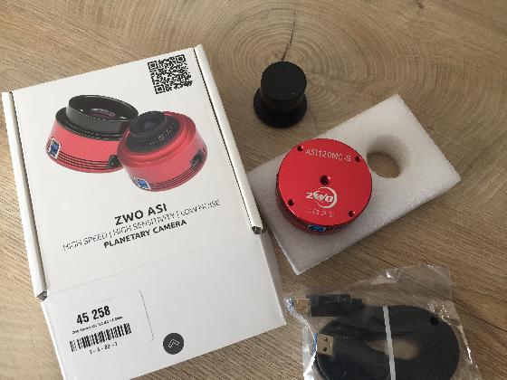 ASI 120MC-S ZWO quasi neuve
