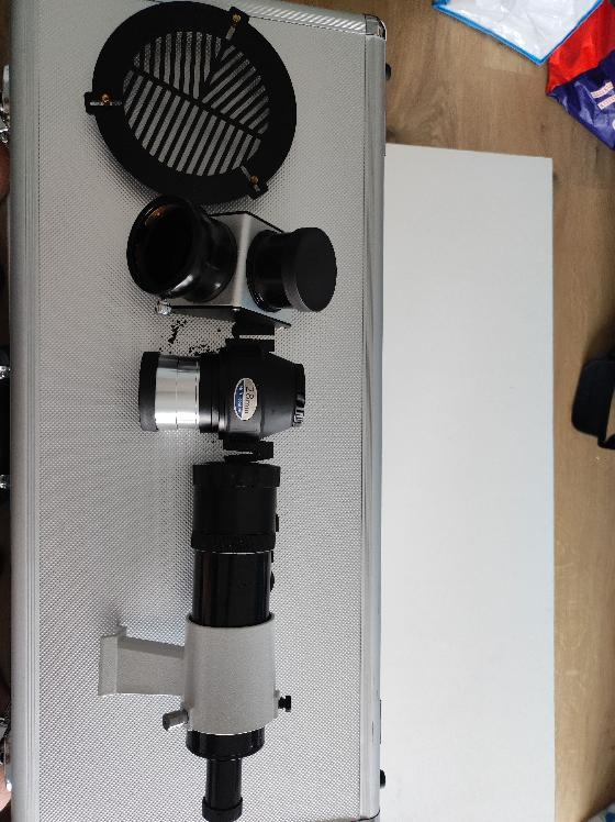 Lunette SkyWatcher Evostar DS 80ED + accessoires 