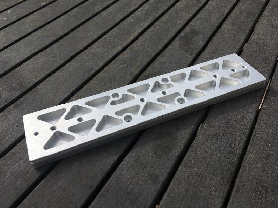 Queue d'aronde mâle Losmandy 14'' (pour colliers Takahashi)