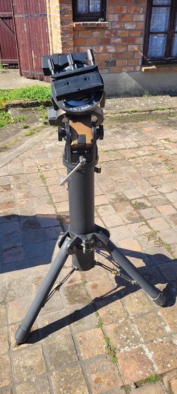 EQ8 PRO GOTO avec trépied