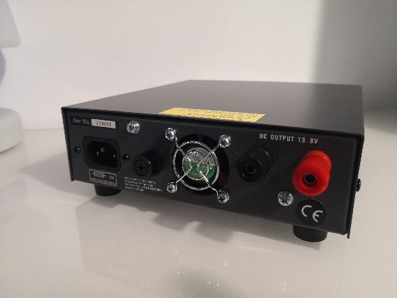 Alimentation 12 volts stabilisé Sadelta 