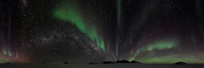 Terre adélie 20 juin 2018 aurore et voie lactée