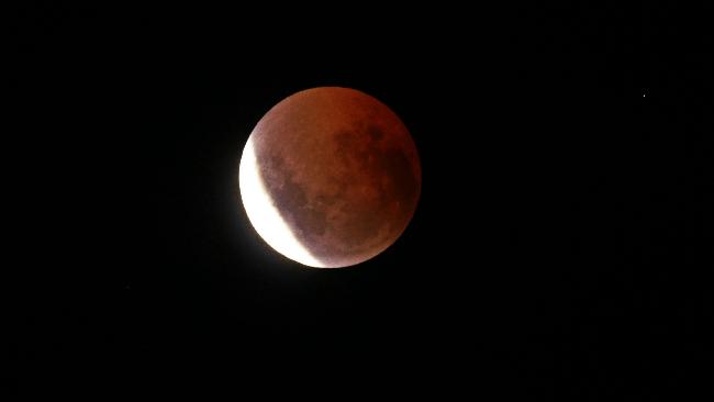 Eclipse de lune  Antarctique 28 juillet 2018
