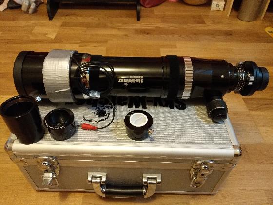 skywatcher equinox 80 ed et correcteur TS 0,79 et accessoires