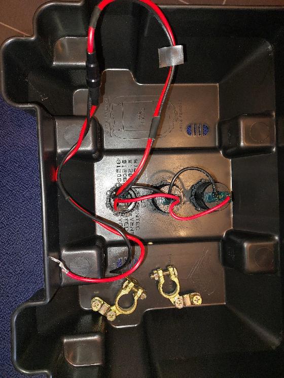 Caisse à batterie 12v