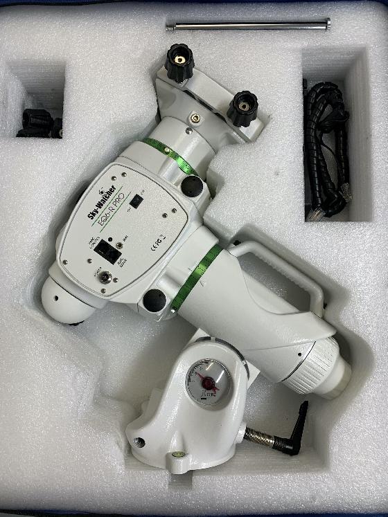 Matériel astrophoto : EQ6-R Pro, Tube Bresser 203/1200, ASI 120MC, Nikon défiltré, filtres