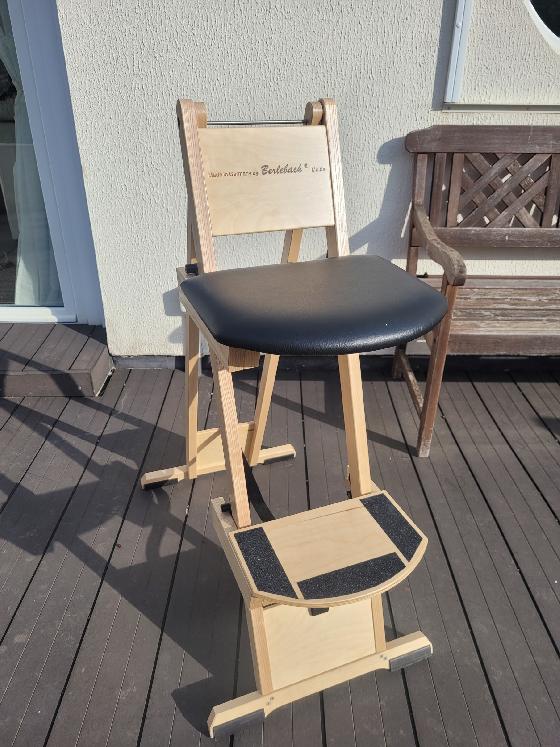 Chaise astro Berlebach NIX II + repose pied