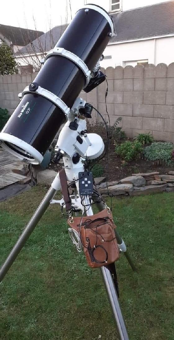 150/ 750 skywatcher neq5 motorisé 2axe
