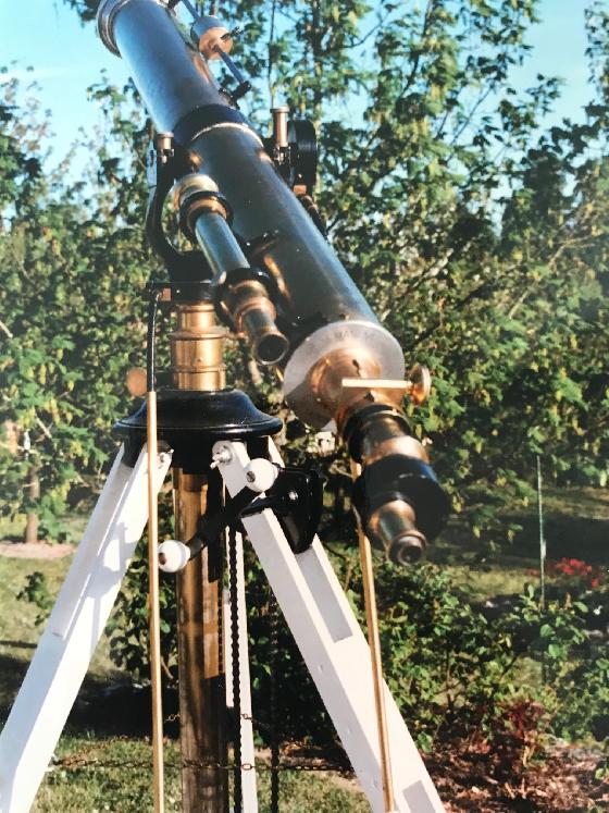 LUNETTE M. MANENT BON ETAT FOCALE 1500m/m