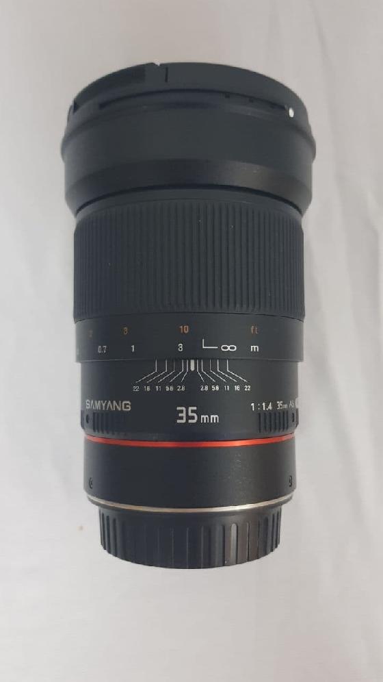 Samyang 35mm f/1.4 Canon