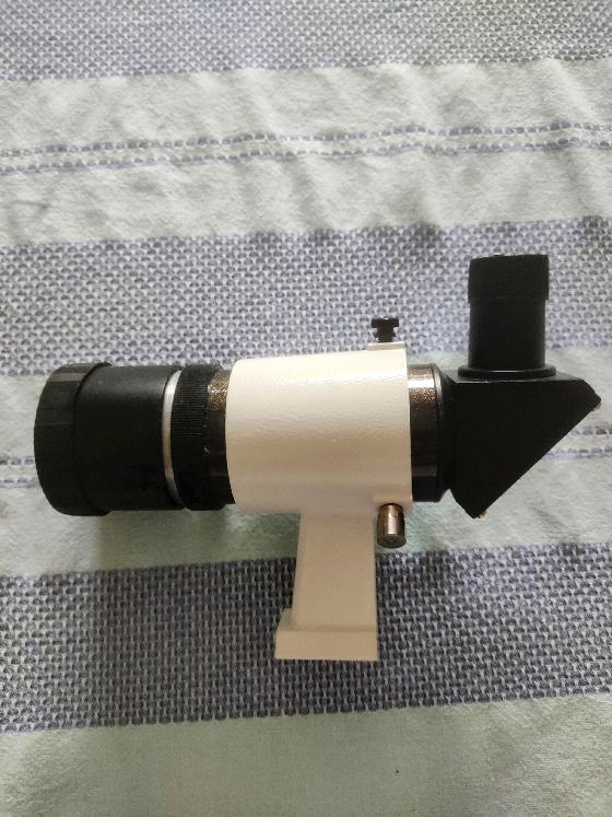 Chercheur 9x50 coudé