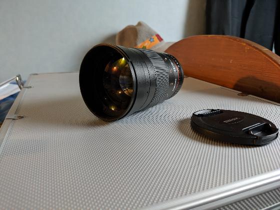 Samyang 135 monture Canon