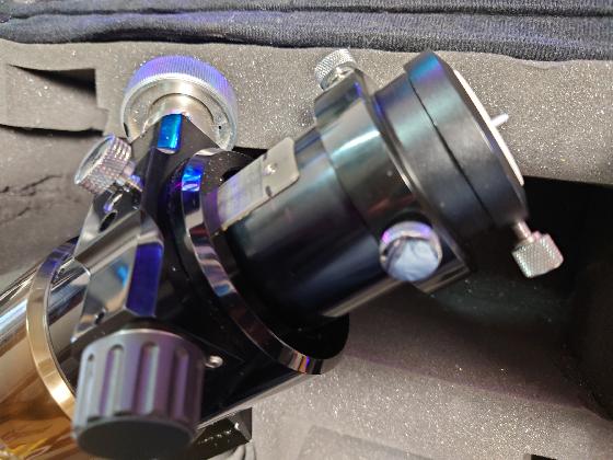 Lunette compacte APO 70ED Carbone, bon état