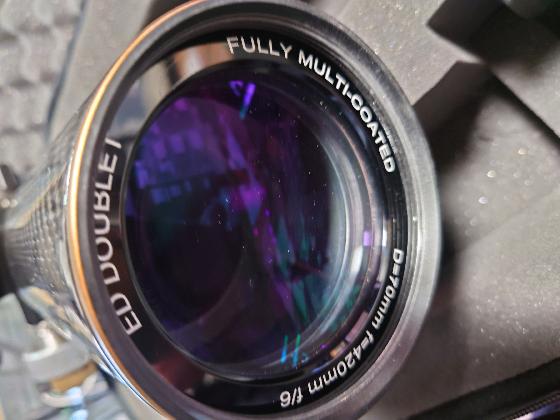 Lunette compacte APO 70ED Carbone, bon état