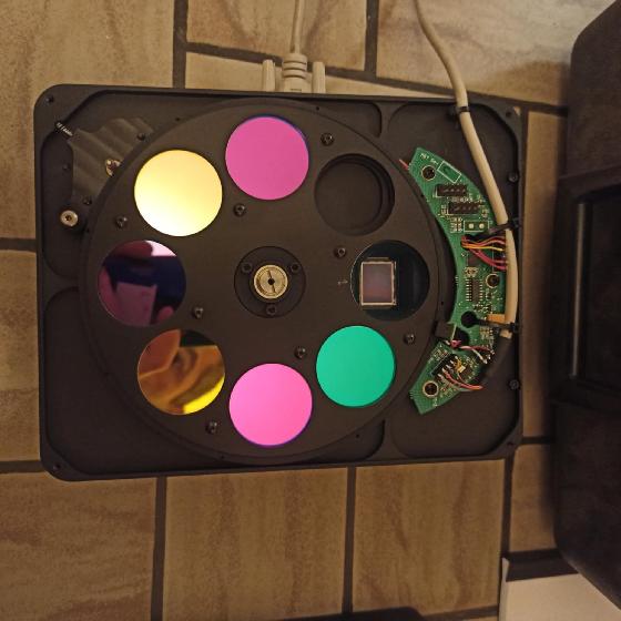 Caméra CCD dédiée à l'astronomie SBIG STF 8300 M + roue à filtre FW8-8300D + 7 filtres Baader LRGB - H-alpha - OIII et SII (prix à débattre)