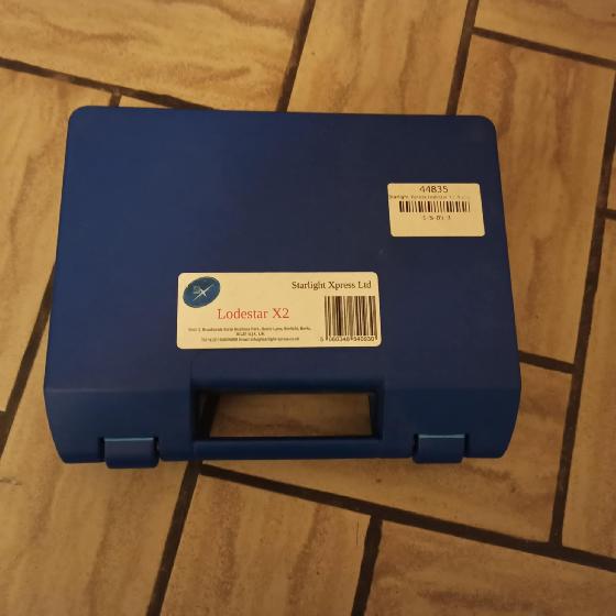 Caméra CCD Starlight Express Lodestar X2, avec sa boite de rangement et son câble de connexion (prix à débattre)