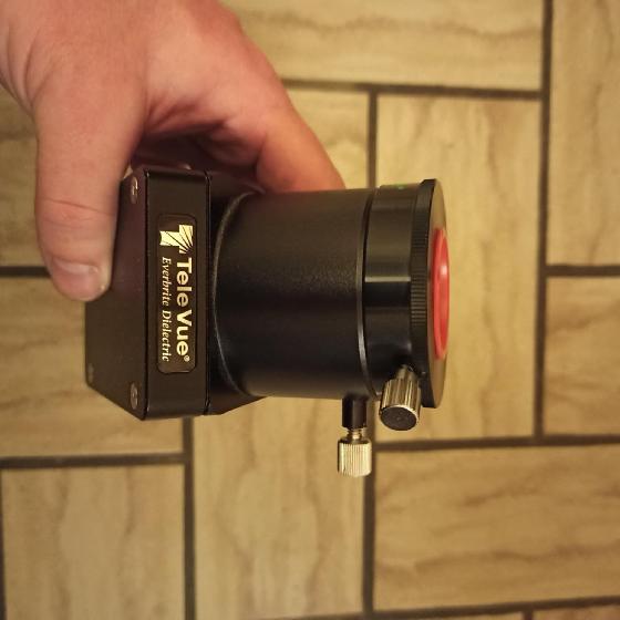Lunette astronomique apochromatique Televue 76 + renvoie coudé Televue Everbrite + filtre solaire Thousand Oaks Optical + bague d'apaptation 50,8 mm / 31,75 mm + accessoires divers (prix à débatt