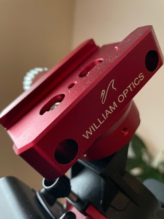 Monture ioptron skyguider pro version ipolar + Base et accessoires William Optics