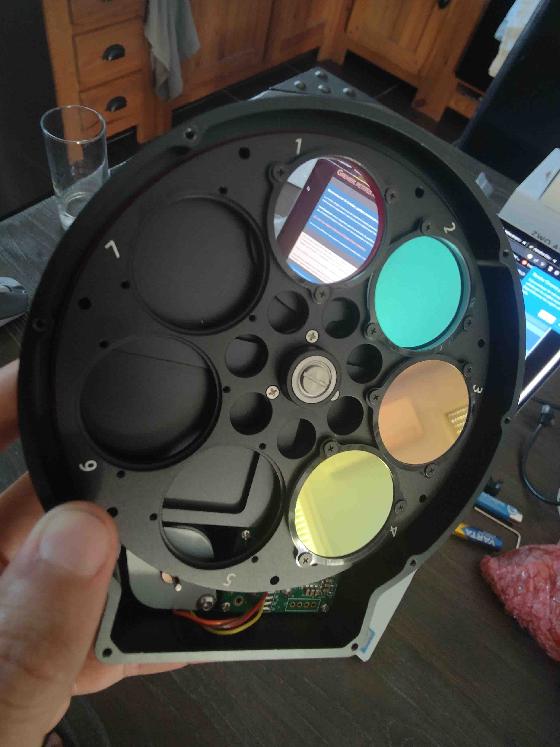 ZWO roue à  filtre 7 position motorisé V2 * 36MM et filtre Astrodon LRGB E-Series rond de 36mm