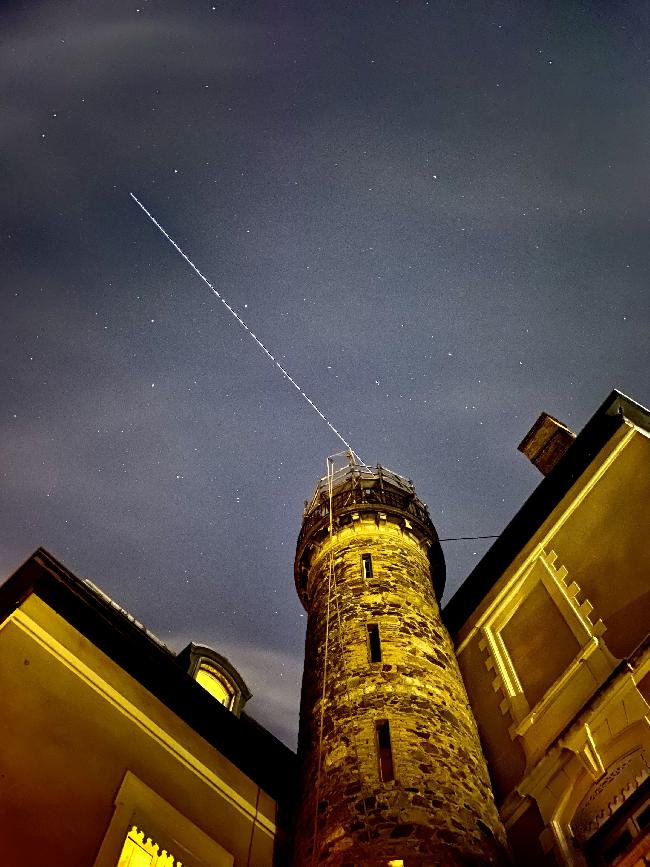 Iss traversant la grande ourse