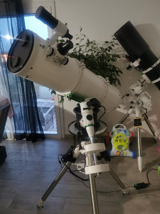 Telescope skywatcher 200/100 monture heq5