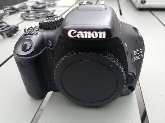  Canon 550D défiltré partiel +  accessoires