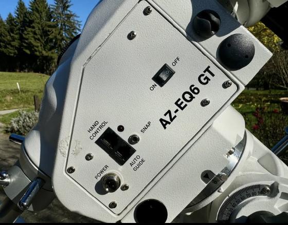 Télescope et monture Skywatcher - AZ-EQ6 SynScan GoTo et N200/800 Quattro 8C Carbon (réduction du prix)