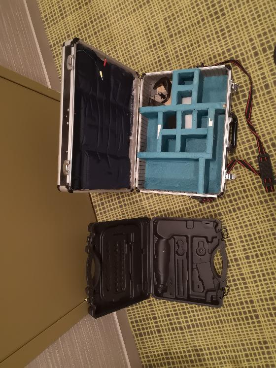 Oculaire 28mm, Barlow 5x, Valises, bagues Canon M48 et M42, Laser de collimation, cheshire, etc...