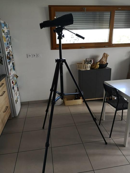 APN Canon 1000d défiltré + accessoires, jumelles 20x80, jumelles 10x50, trépieds, oculaire 30mm 80°, filtres, divers... 