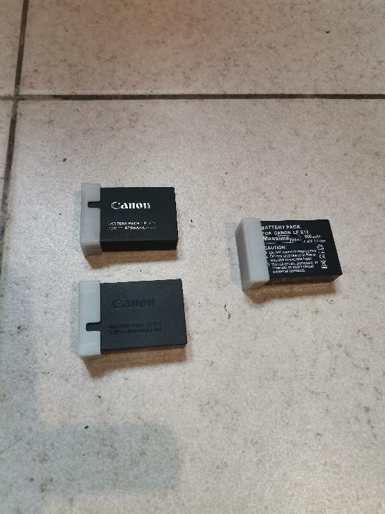 3 batteries LP-E12