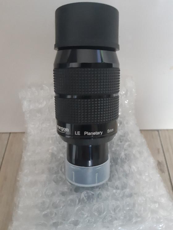 vend oculaire Omegon planetary 5mm et barlow Omegon 3elements x2