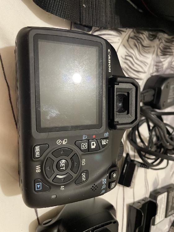 Canon 1100D défiltré et accessoires