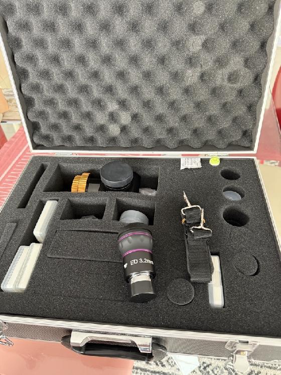 Vends C11 sur monture CGX + oculaires