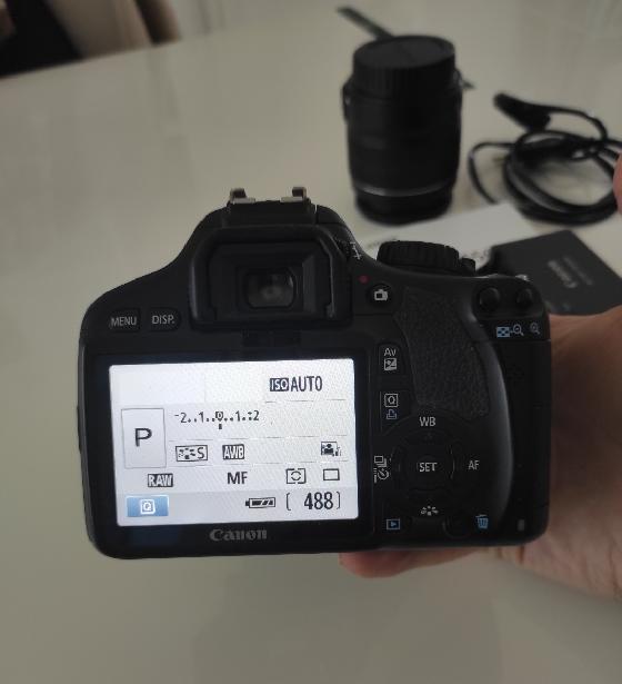 Canon 550D defiltré tres bon etat