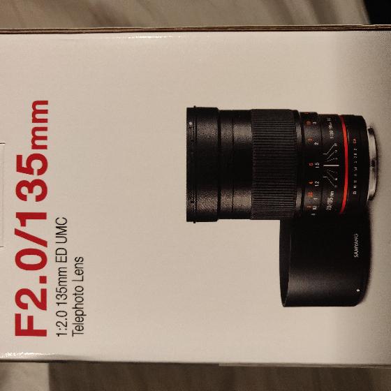 Samyang 135mm/F2 + cage, Canon