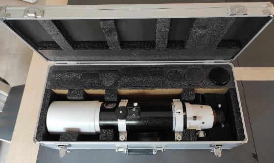 Lunette Sky-Watcher 80ED + correcteur/réducteur 0.85 + mallette