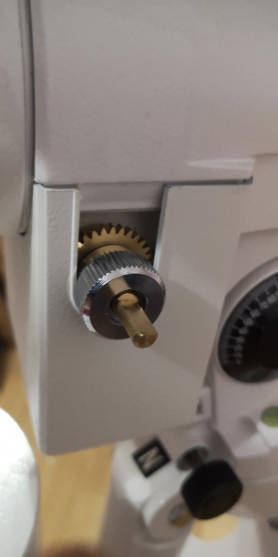 Vends télescope Skywatcher 200/1000 sur EQ-5 motorisée 