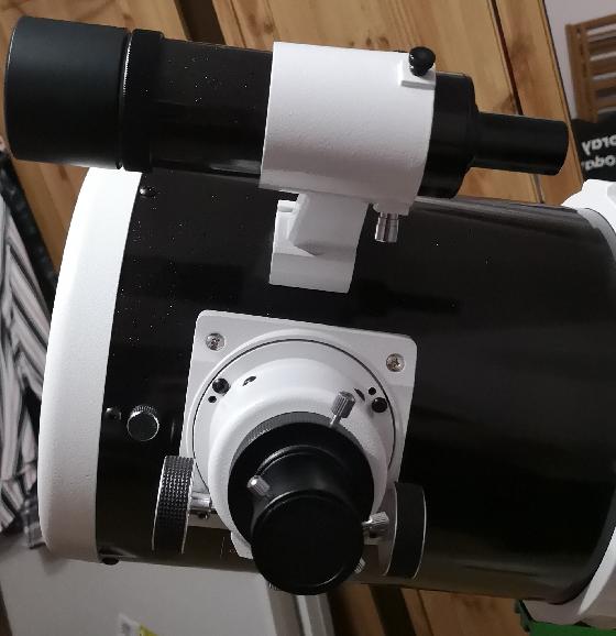 Vends télescope Skywatcher 200/1000 sur EQ-5 motorisée 