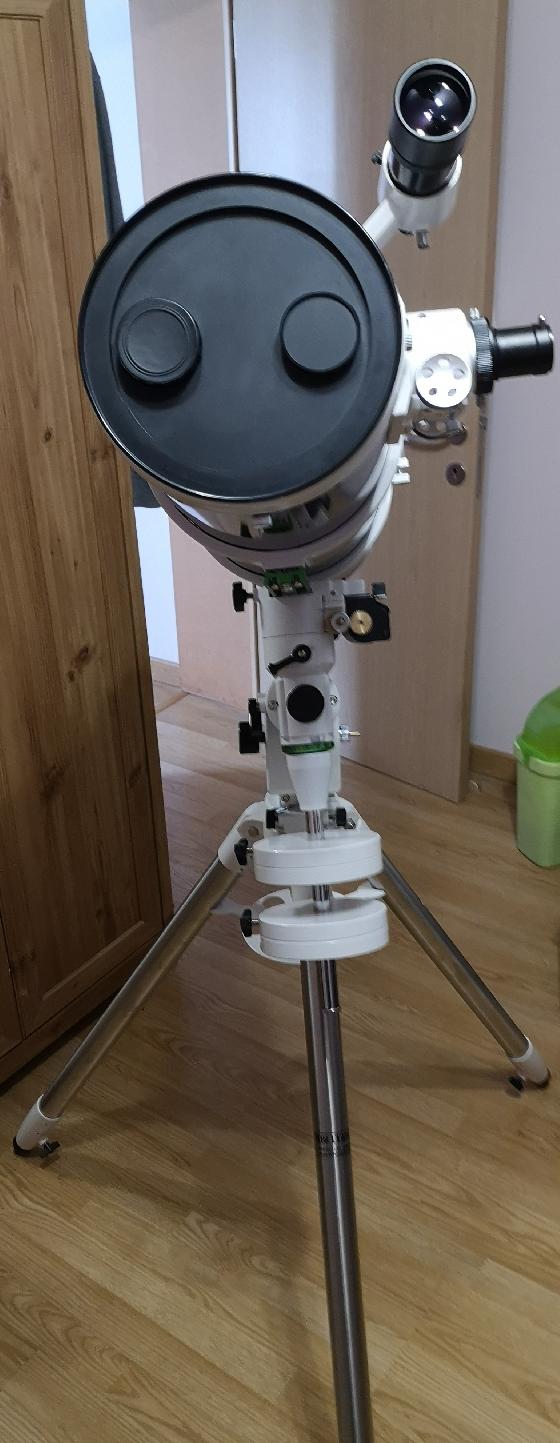 Vends télescope Skywatcher 200/1000 sur EQ-5 motorisée 