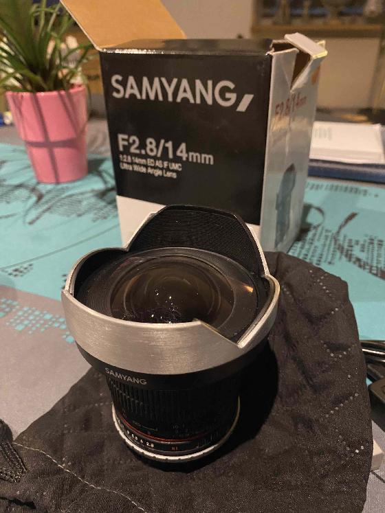 Objectif Samyang 14 mm F2.8