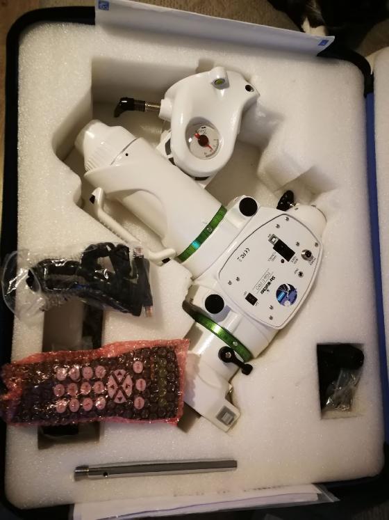 Set-up Astrophoto Sky-Watcher 200/1000 + Monture EQ6-R