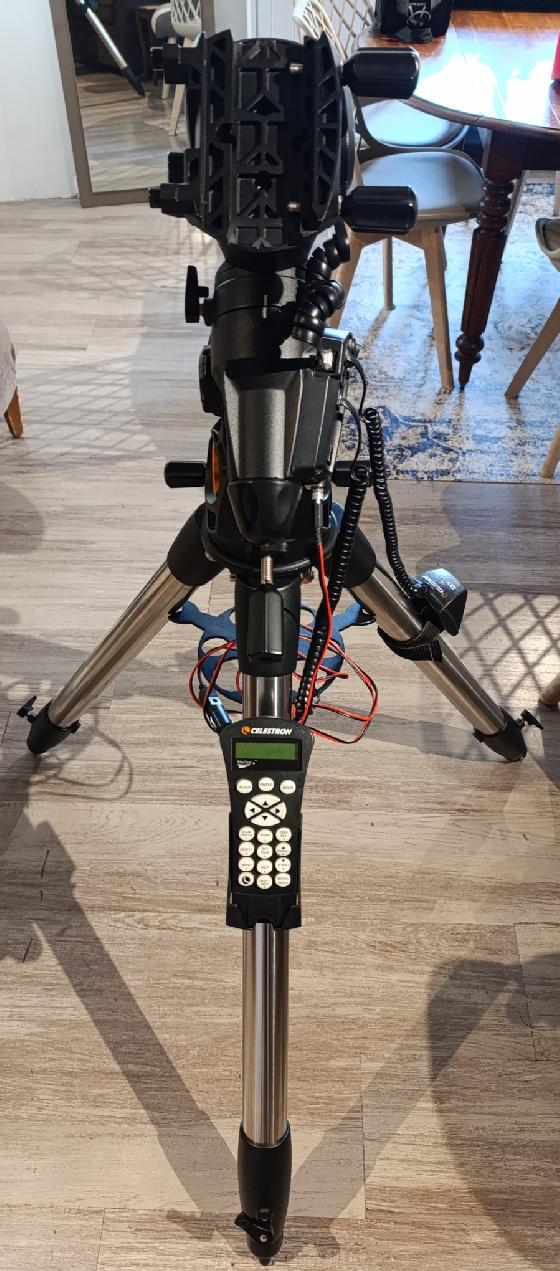 Monture Celestron AVX avec accessoires