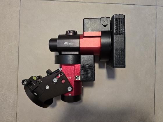 Monture iOptron  avec Newton 200/1000