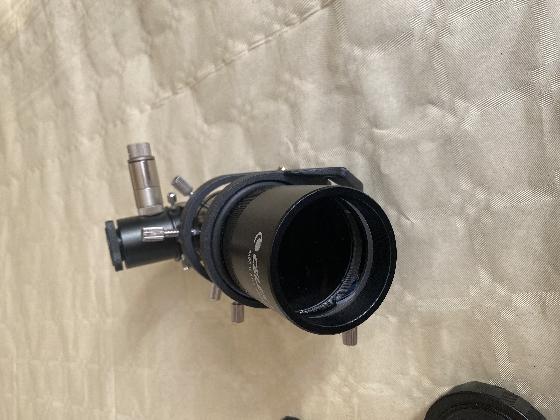 Chercheur Celestron 9*50mm Coudé redressé éclairé 