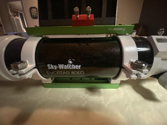 Lunette Skywatcher 80ED Black Diamond Dual Speed + Accessoires 